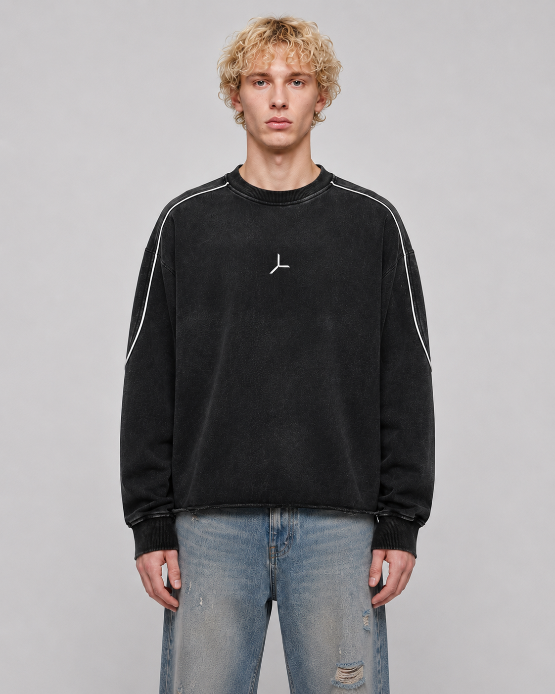 MINERAL WASH PIPED CREWNECK