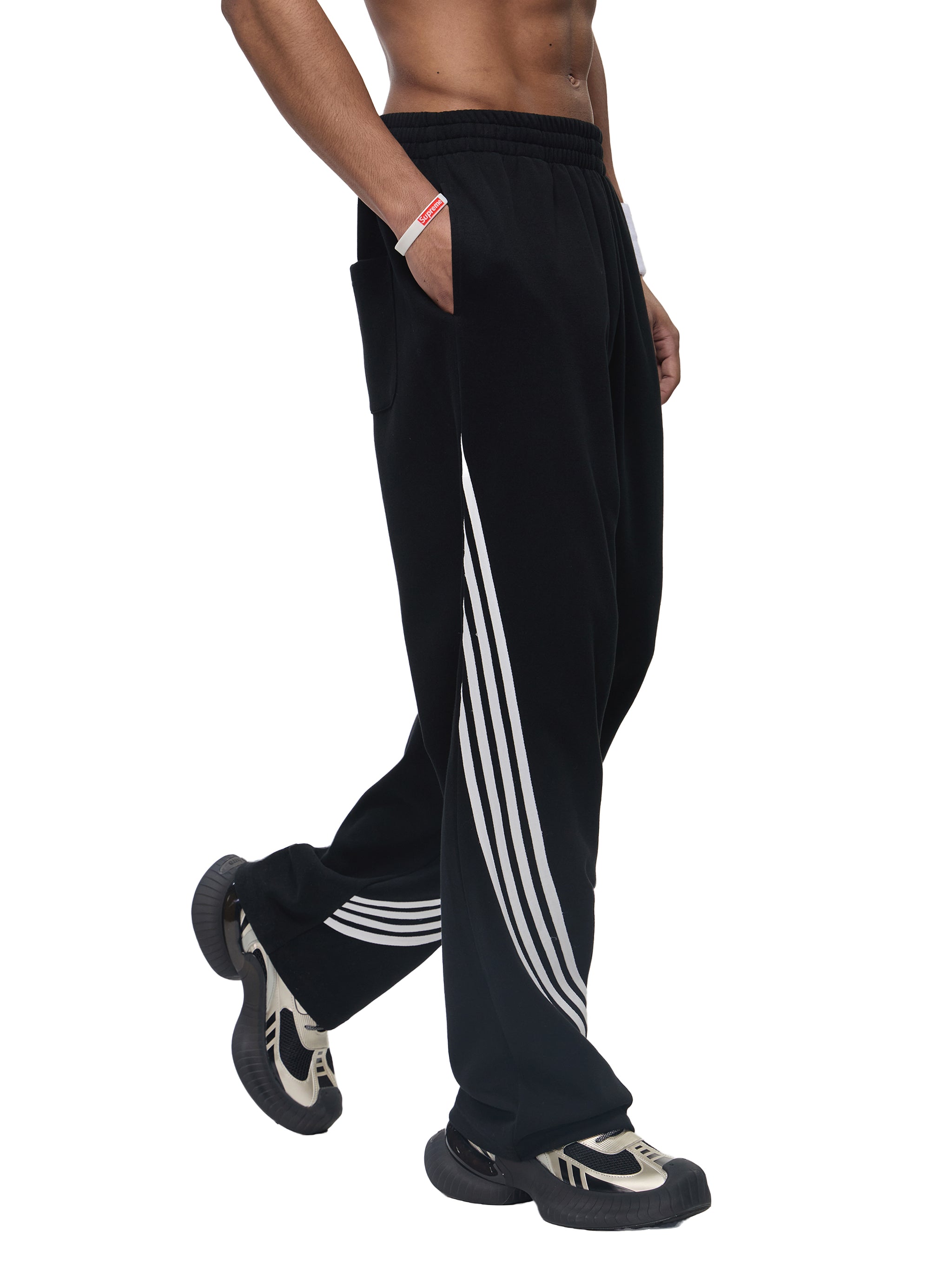 CURVED STRIPE SWEATPANT